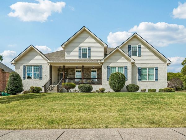 1359 Round Hill Ln, Spring Hill, TN 37174