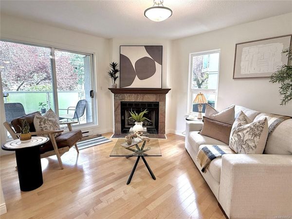 2520 Wark St, Unit #201, Victoria, BC V8T 5G6
