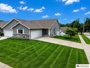 5201 Locust Street, Lincoln, NE 68516