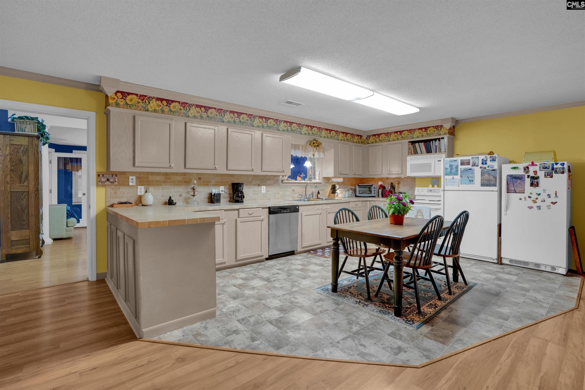 2732 Kennerly Road  Photo 11