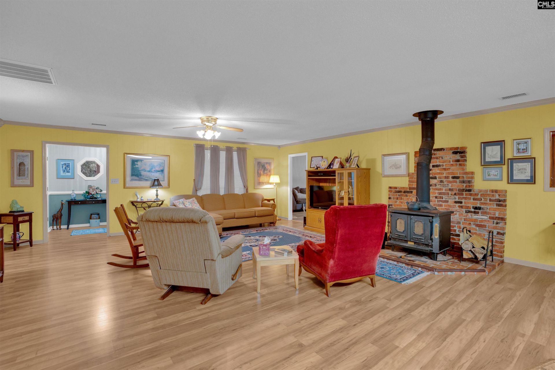 2732 Kennerly Road  Photo 7