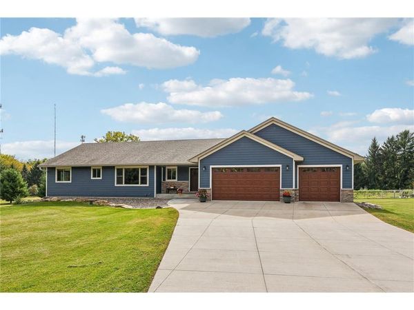 23 Hilltop Road, Houlton, WI 54082