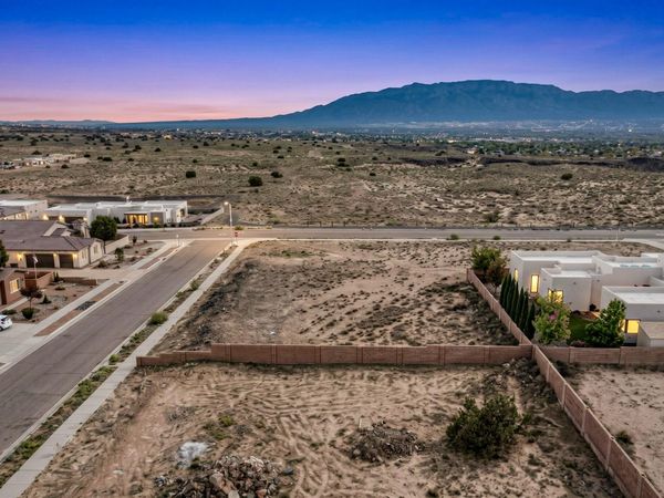 6304 Canavio Road NW, Albuquerque, NM 87120