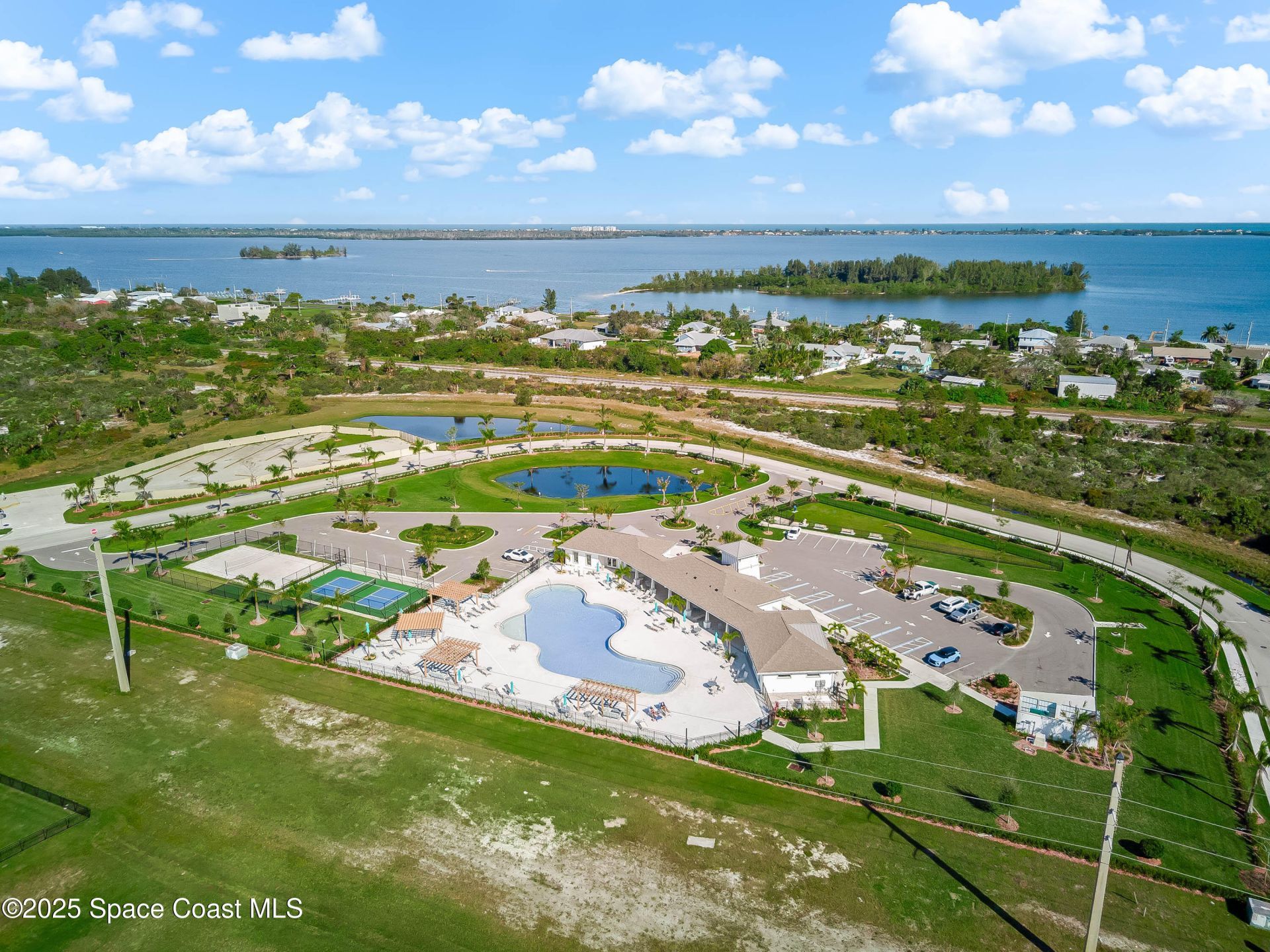 7075 Serpentine Court , Grant-valkaria, FL 32949 Photo