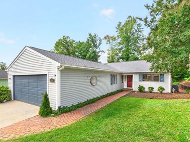 1500 LAKE FOREST DR , Charlottesville, VA 22901
