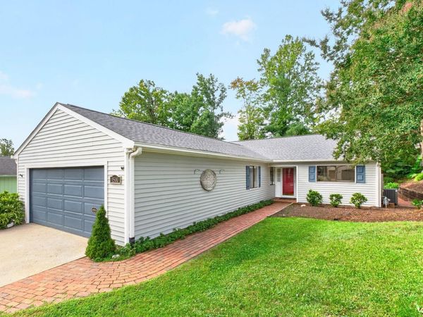 1500 LAKE FOREST DR , Charlottesville, VA 22901