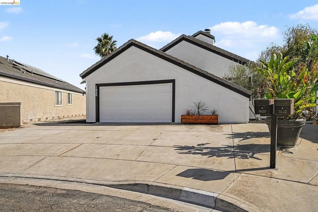 1820 Surfside Ct, Discovery Bay, CA 94505 Main Photo