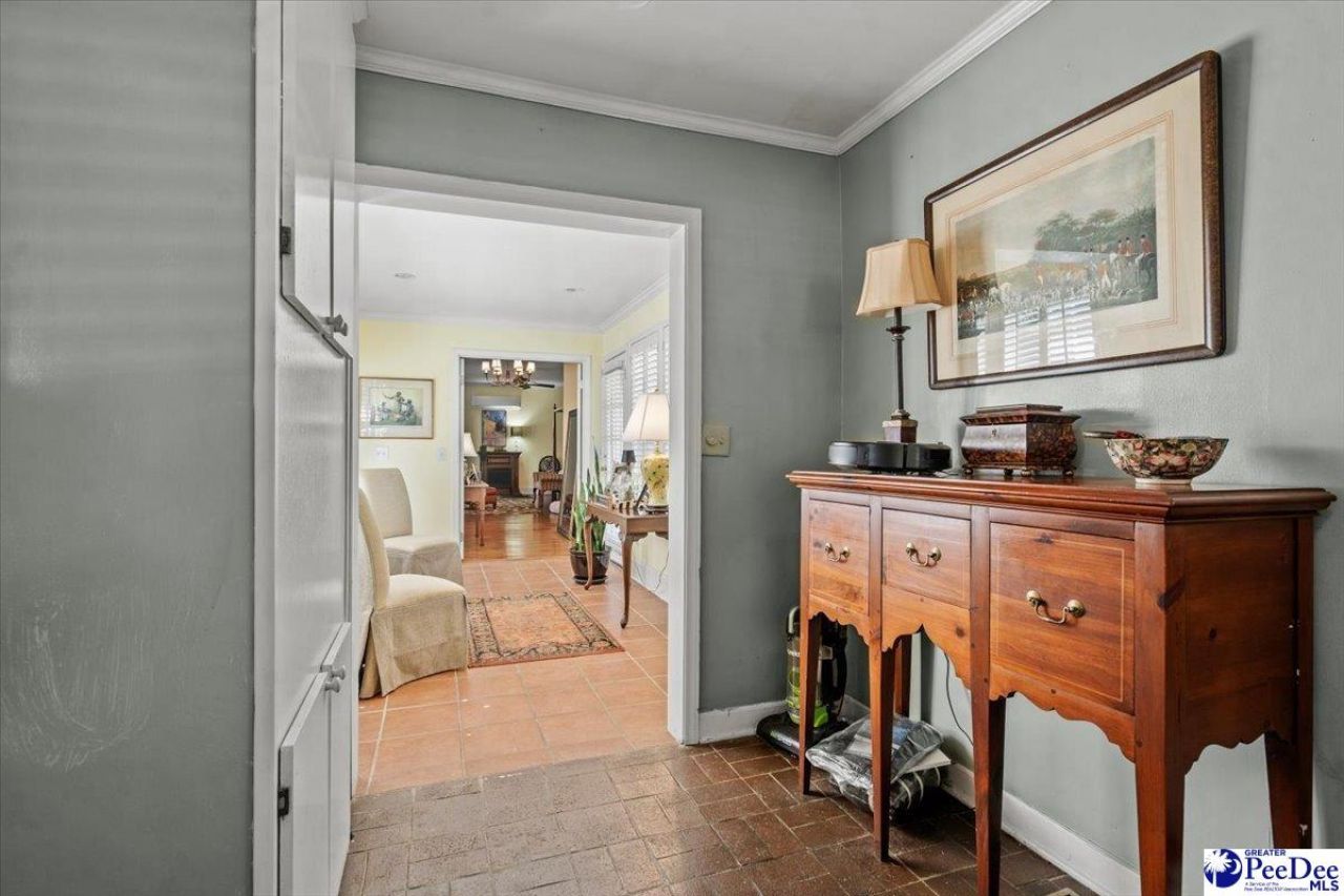 851 Park Ave. Photo 21