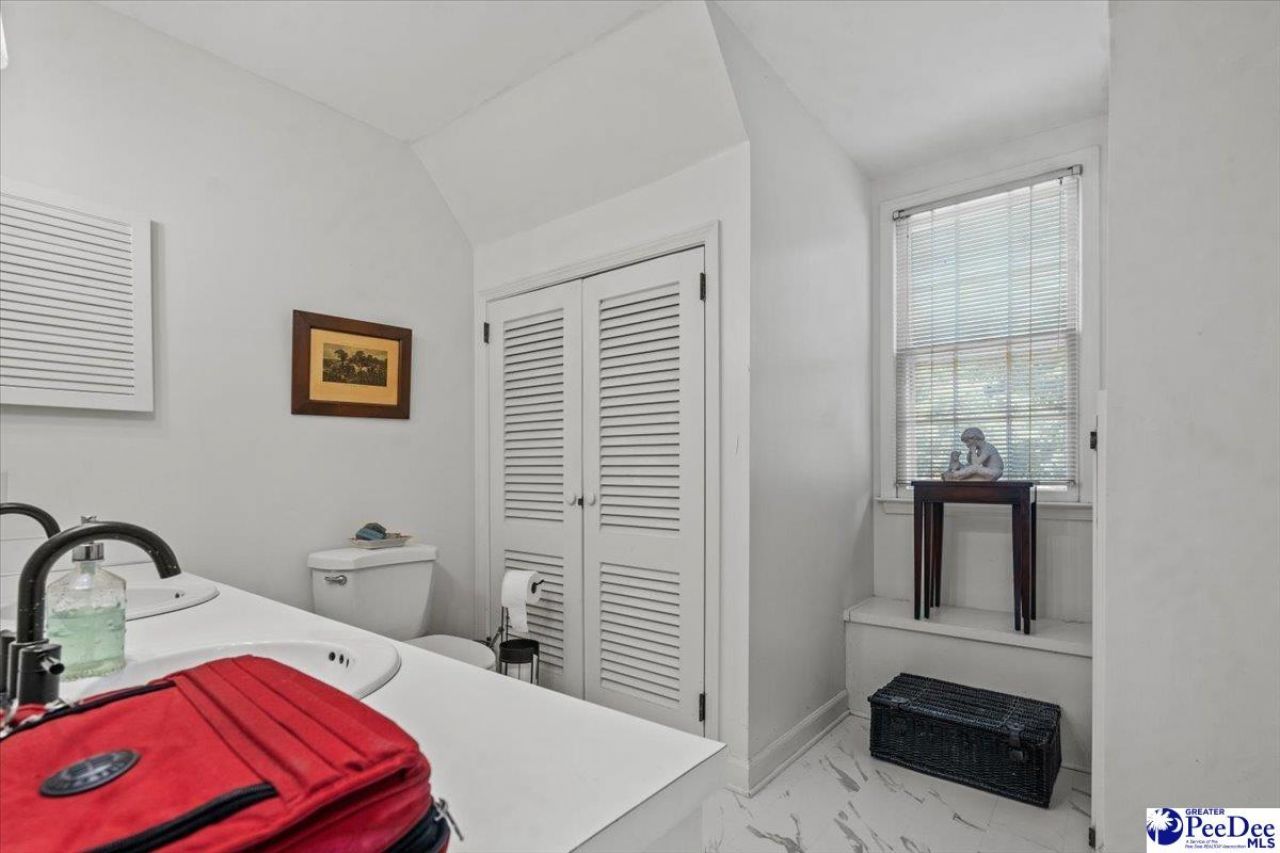 851 Park Ave. Photo 36