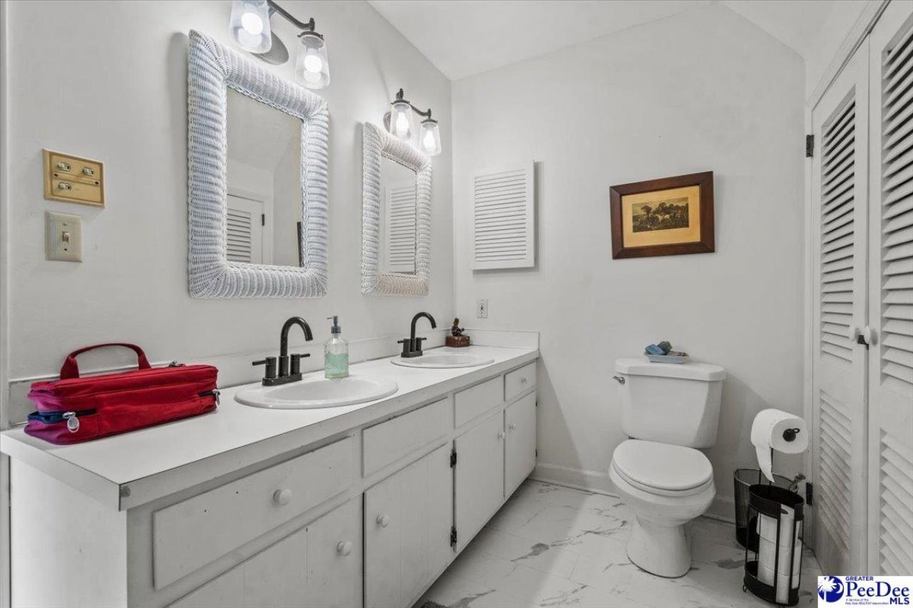 851 Park Ave. Photo 37
