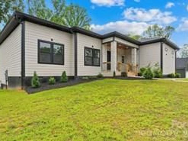 2004 Plain Field Drive , Bessemer City, NC 28016