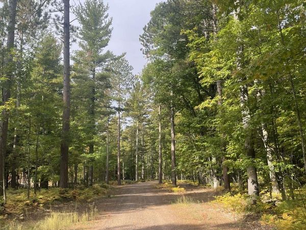 1 White Pine Way Road, Marquette, MI 49855