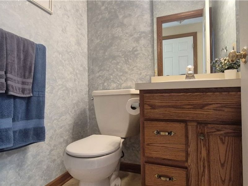 19457 Stony Point Drive, Strongsville, OH 44136 Photo 16