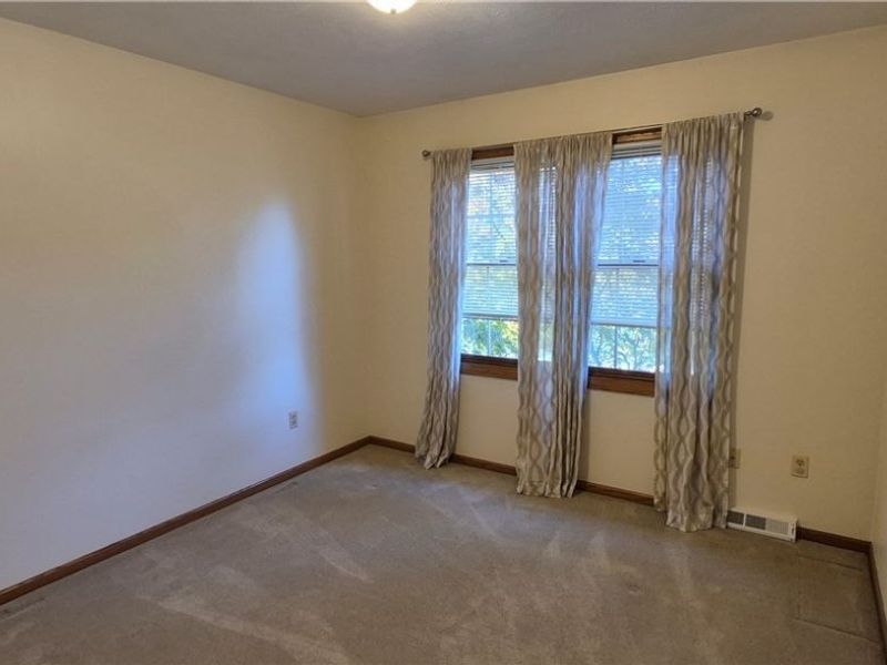 19457 Stony Point Drive, Strongsville, OH 44136 Photo 32