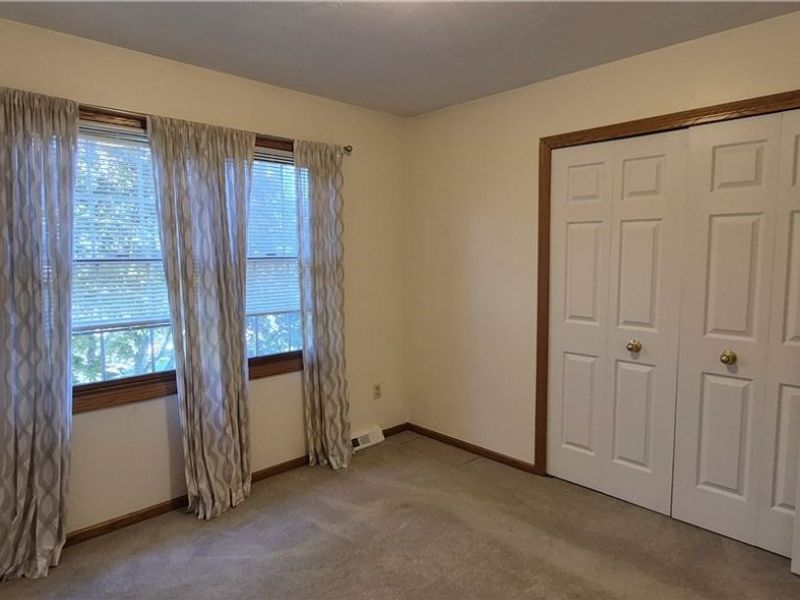 19457 Stony Point Drive, Strongsville, OH 44136 Photo 33