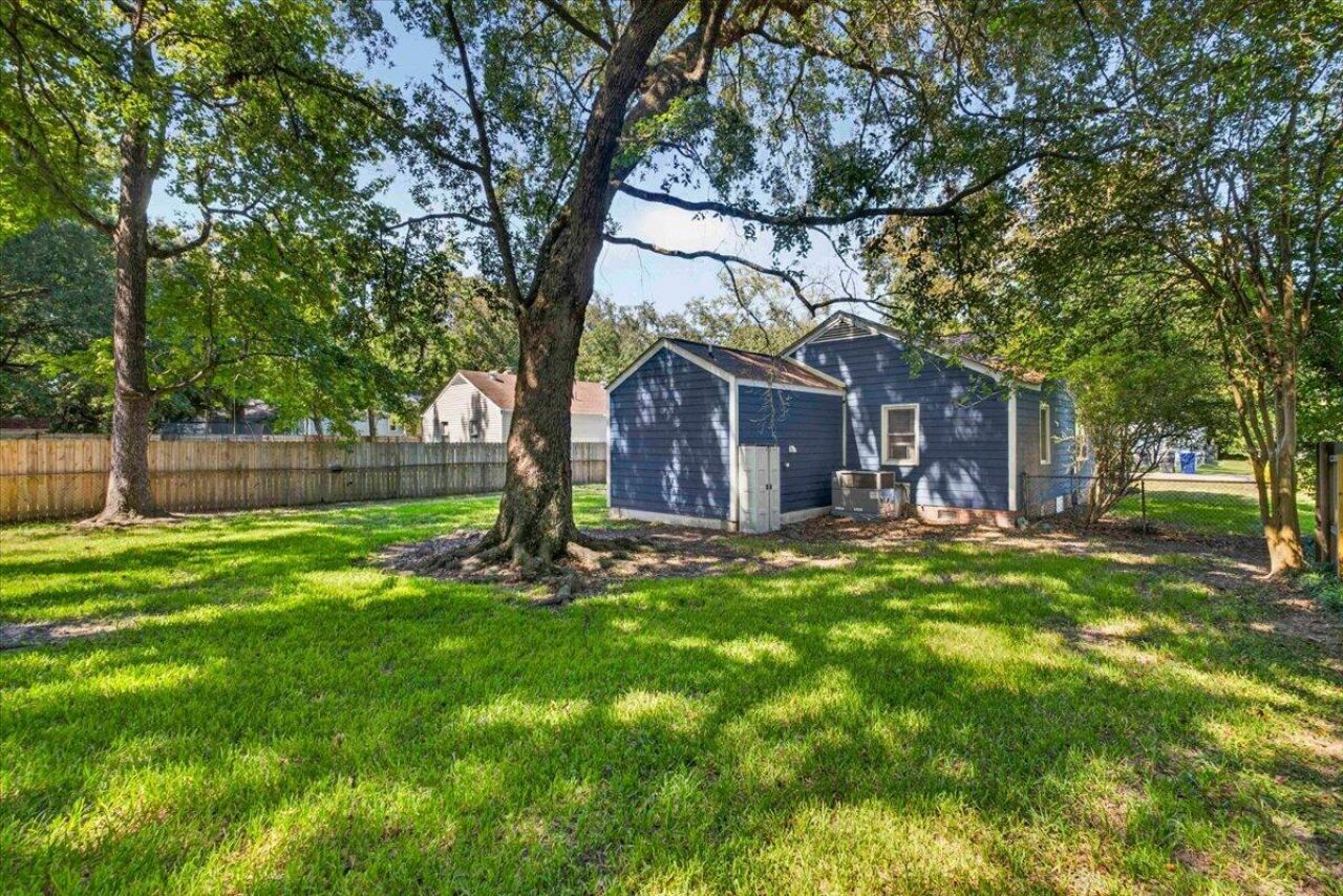 1167 Sherwood Street Photo 29