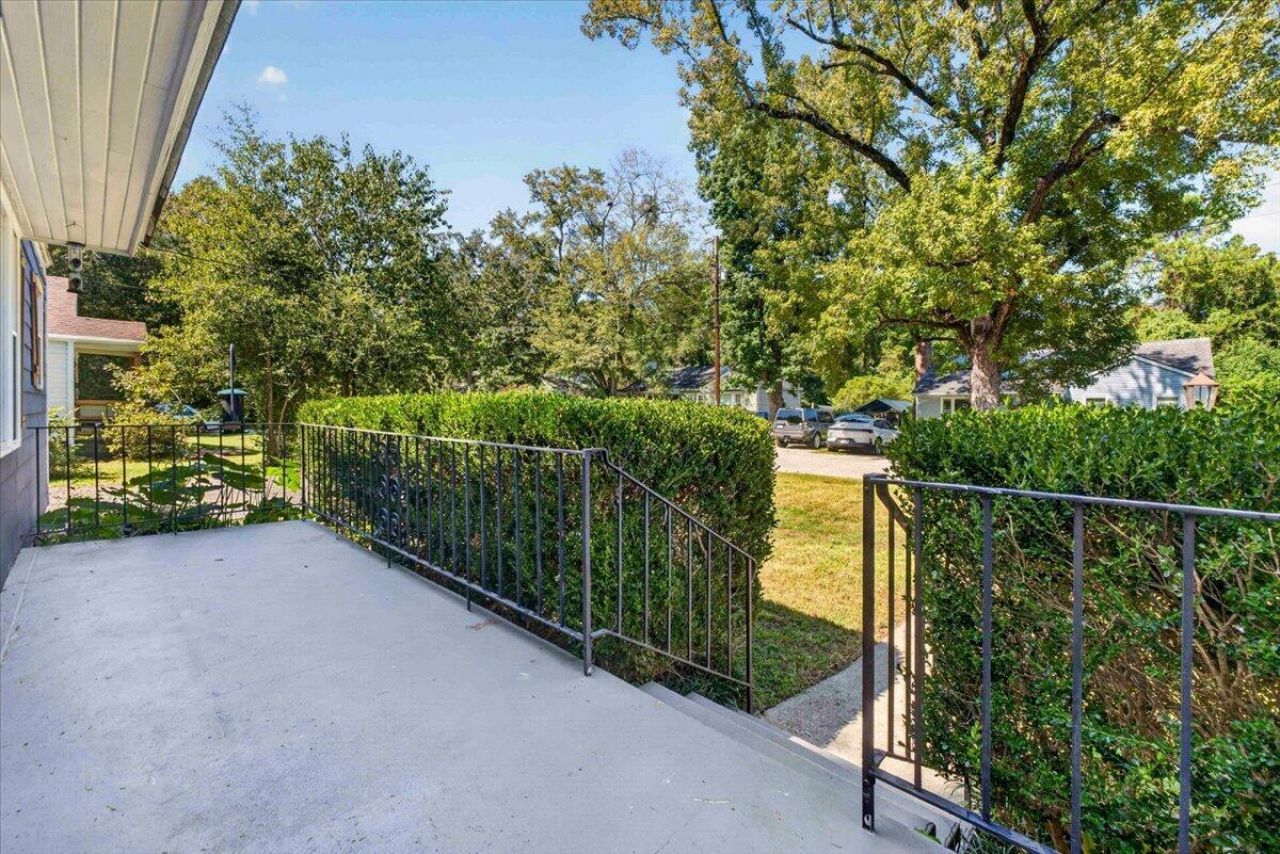 1167 Sherwood Street Photo 33