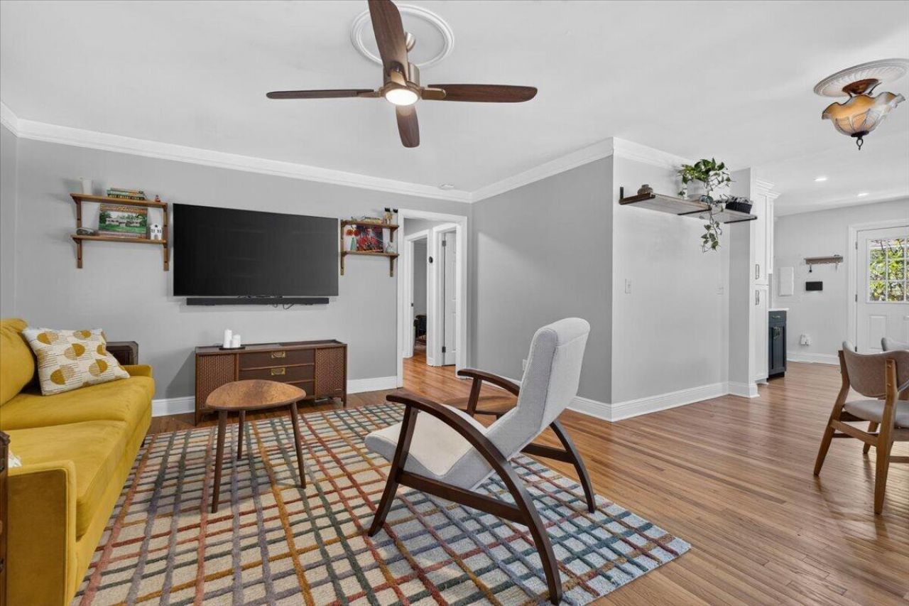 1167 Sherwood Street Photo 4