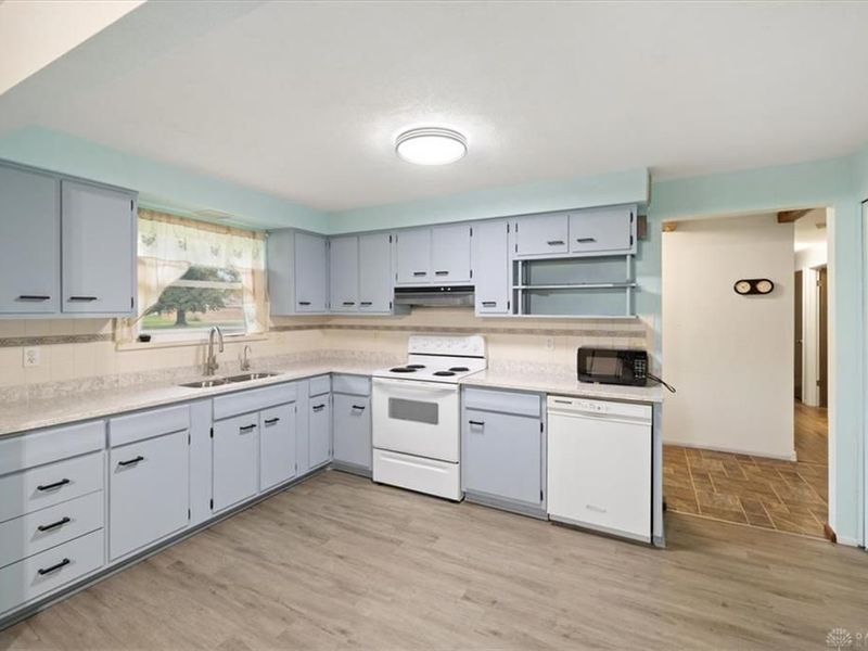5325 David Drive, Tipp City, OH 45371 Photo 14
