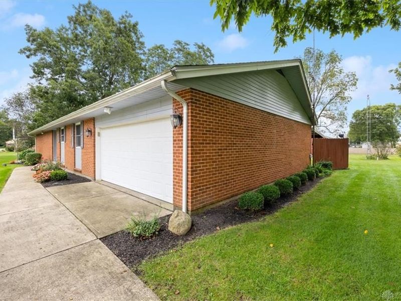 5325 David Drive, Tipp City, OH 45371 Photo 6