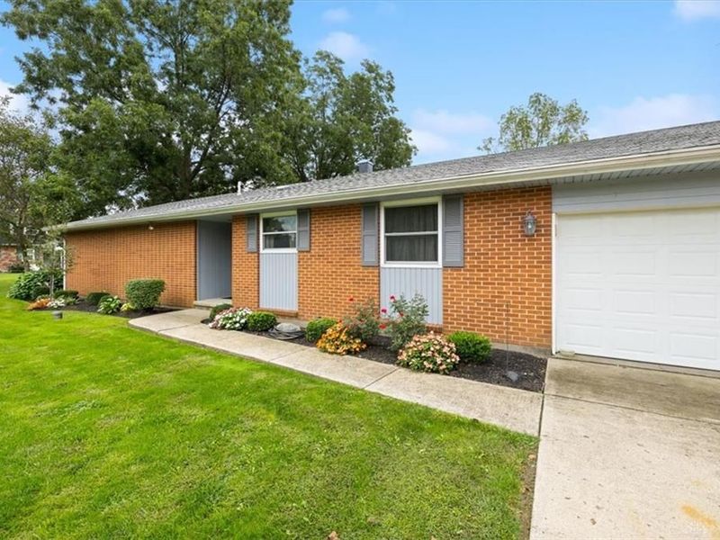 5325 David Drive, Tipp City, OH 45371 Photo 7