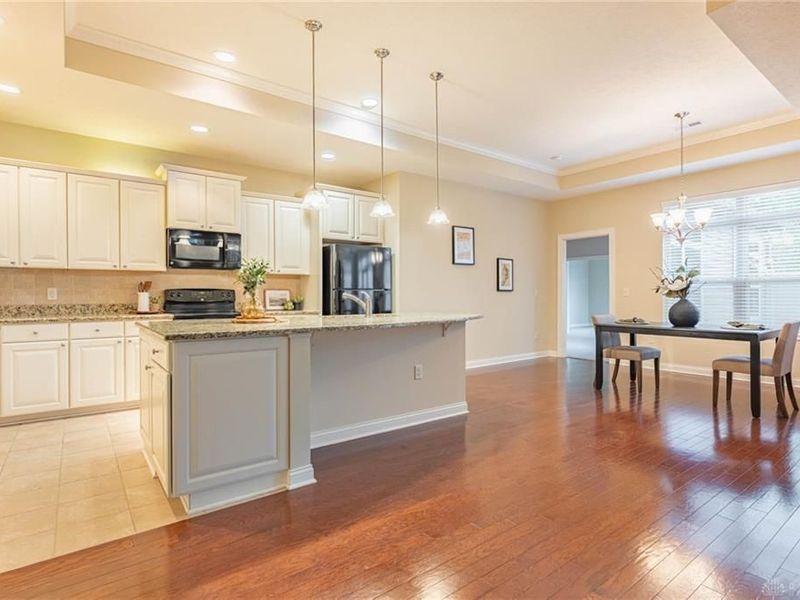 2795 Silver Maple Lane, Beavercreek, OH 45431 Photo 2