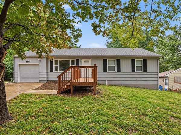 8605 Spring Valley Road, Raytown, MO 64138