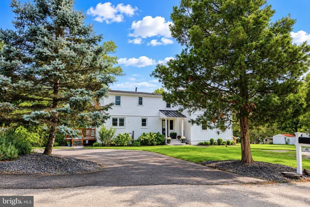 43 HENRY AVENUE , COLLEGEVILLE, PA 19426