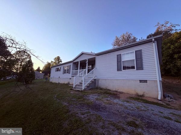 273 COUNTERFEIT WAY, BUNKER HILL, WV 25413