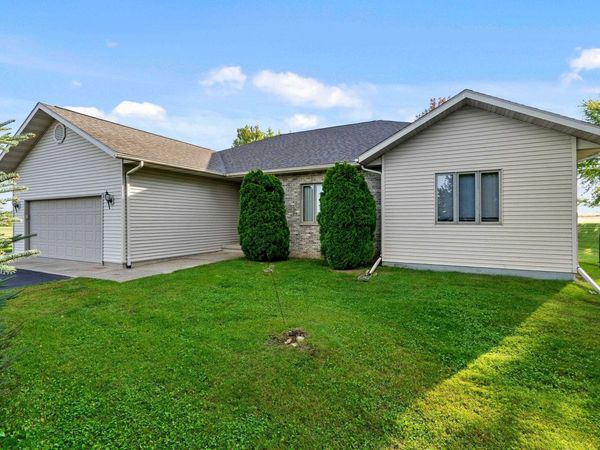 N1848 County U Road, Markesan, WI 53946