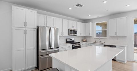 844 J St, Galt, CA 95632 Photo