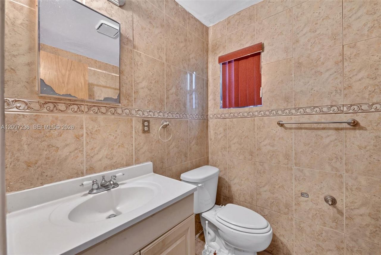 1300 NW 100th St , Miami, FL 33147 Photo