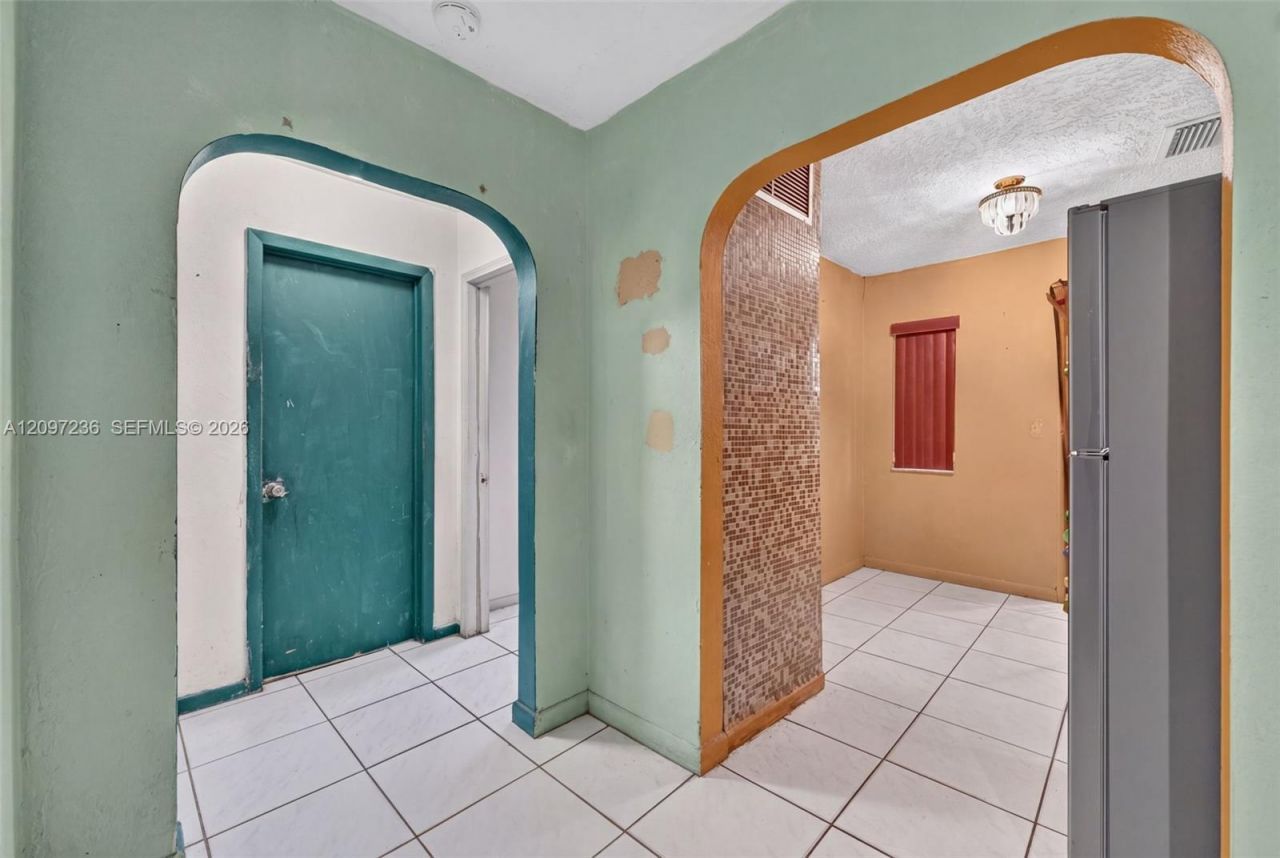 1300 NW 100th St , Miami, FL 33147 Photo