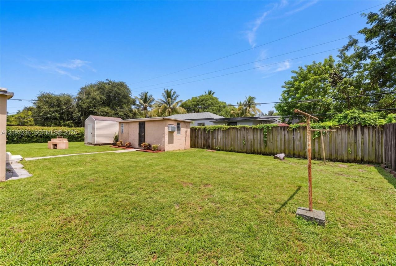 1300 NW 100th St , Miami, FL 33147 Photo