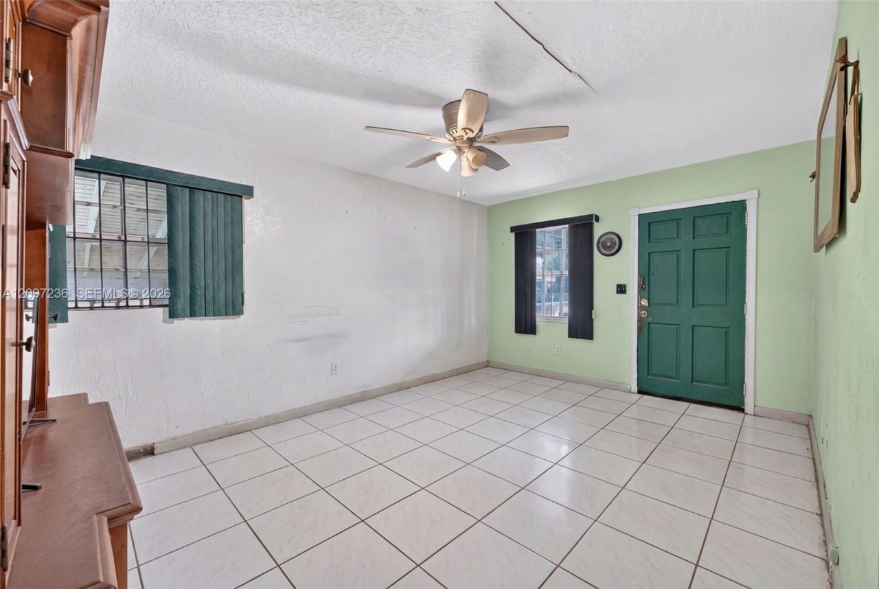1300 NW 100th St , Miami, FL 33147 Photo