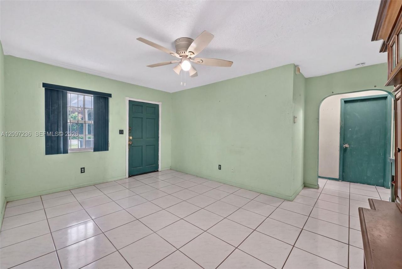 1300 NW 100th St , Miami, FL 33147 Photo
