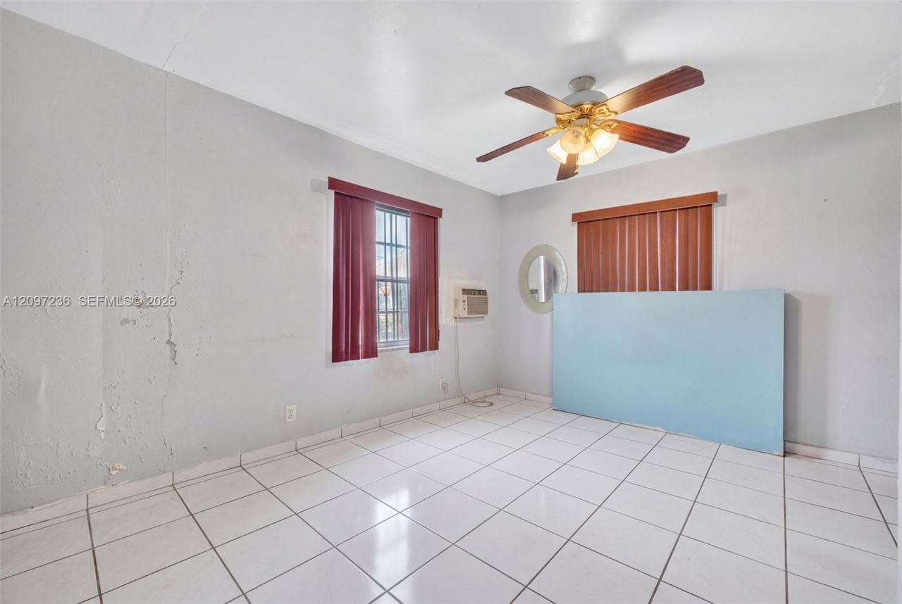 1300 NW 100th St , Miami, FL 33147 Photo