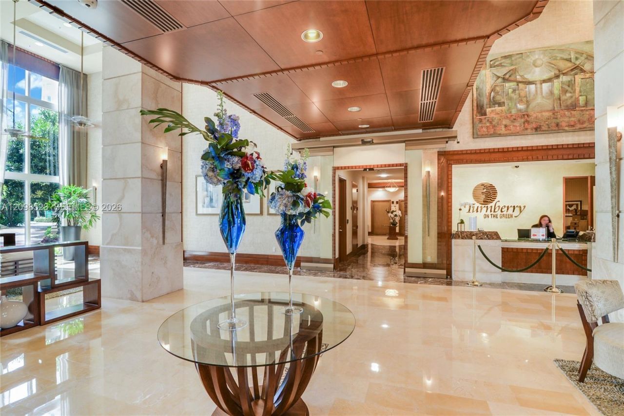 19501 W Country Club Dr , Unit PH-02, Aventura, FL 33180 Photo