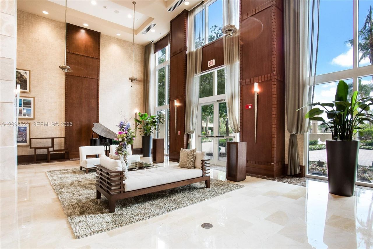 19501 W Country Club Dr , Unit PH-02, Aventura, FL 33180 Photo