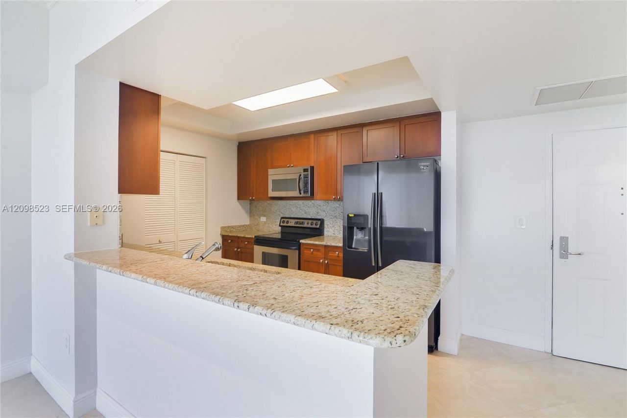 19501 W Country Club Dr , Unit PH-02, Aventura, FL 33180 Photo