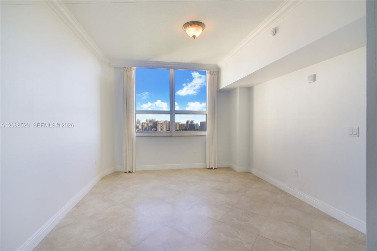 19501 W Country Club Dr , Unit PH-02, Aventura, FL 33180 Photo