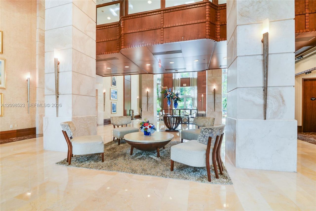 19501 W Country Club Dr , Unit PH-02, Aventura, FL 33180 Photo