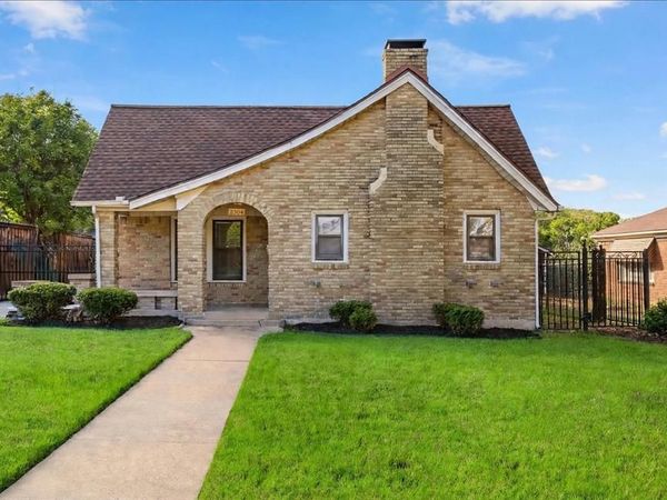 2304 Yucca Avenue , Fort Worth, TX 76111