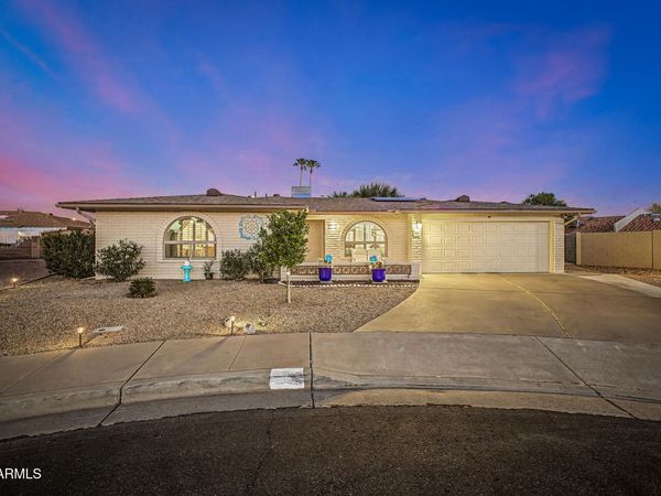 927 S PORTLAND Circle, Mesa, AZ 85206