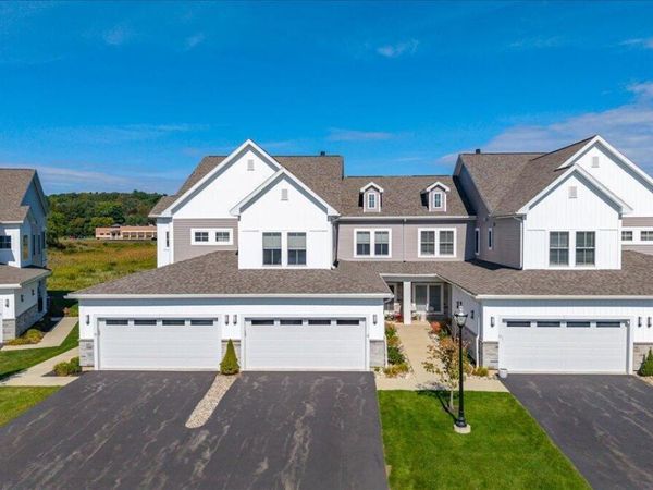 13 Wardley Circle, Cohoes, NY 12047