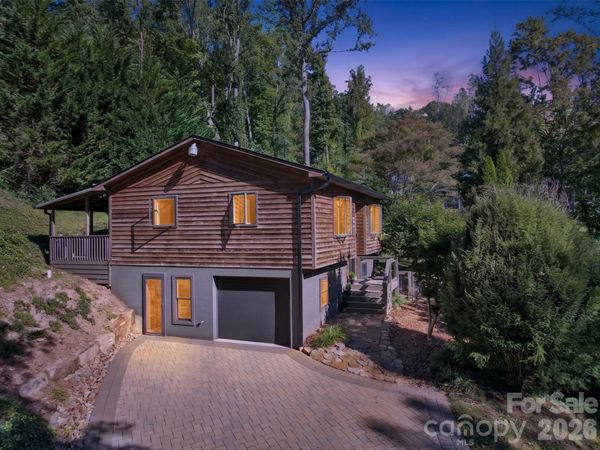 53 Hemlock Street , Arden, NC 28704