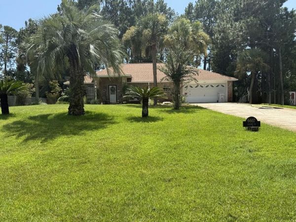 6607 Leisure Street, Navarre, FL 32566
