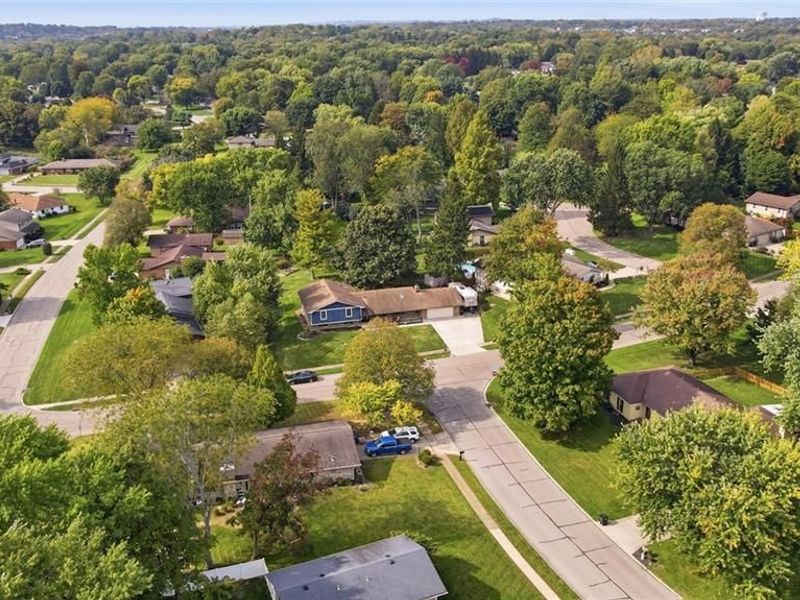 7680 John Elwood Drive, Centerville, OH 45459 Photo 2