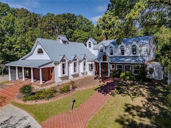 8217 Styers Ferry Road , Clemmons, NC 27012