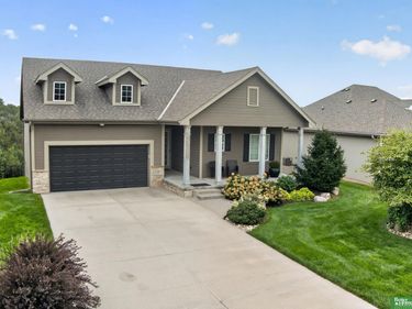 17567 Wirt Street, Omaha, NE 68116